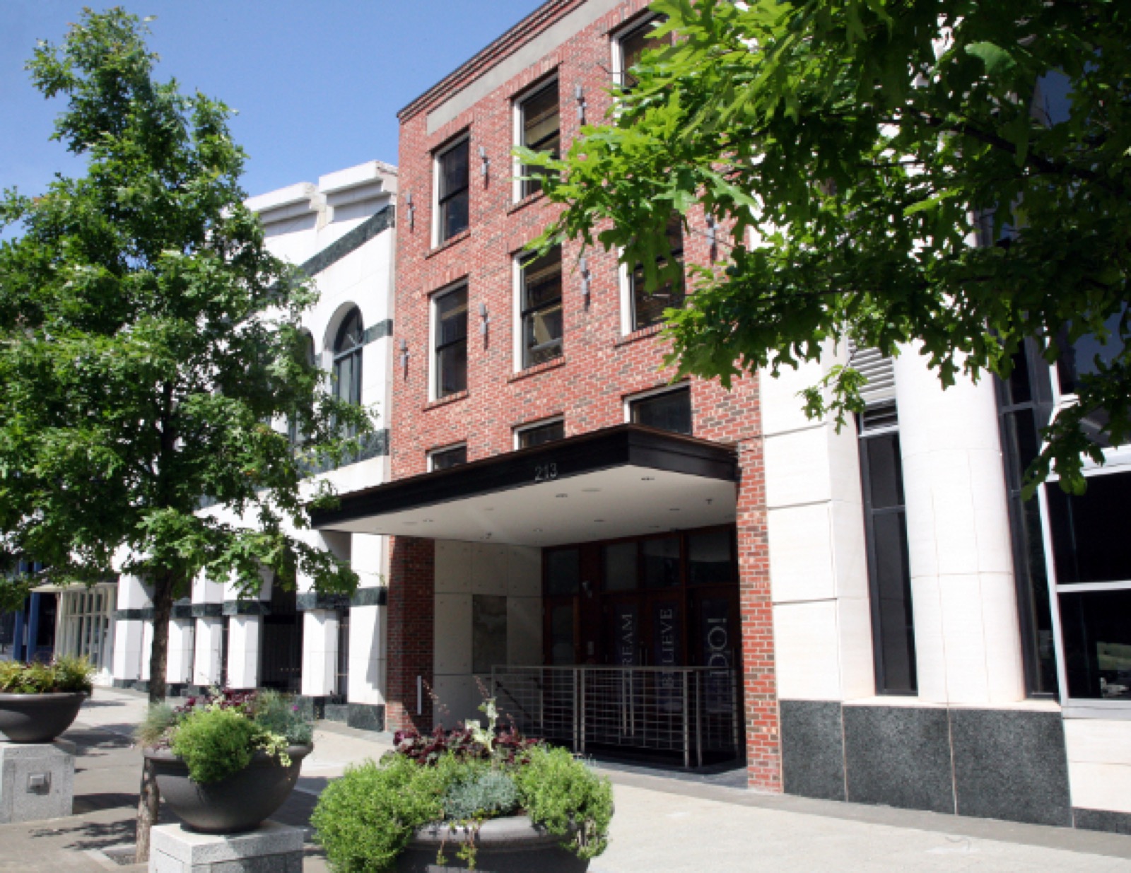 213fayetteville_front@web